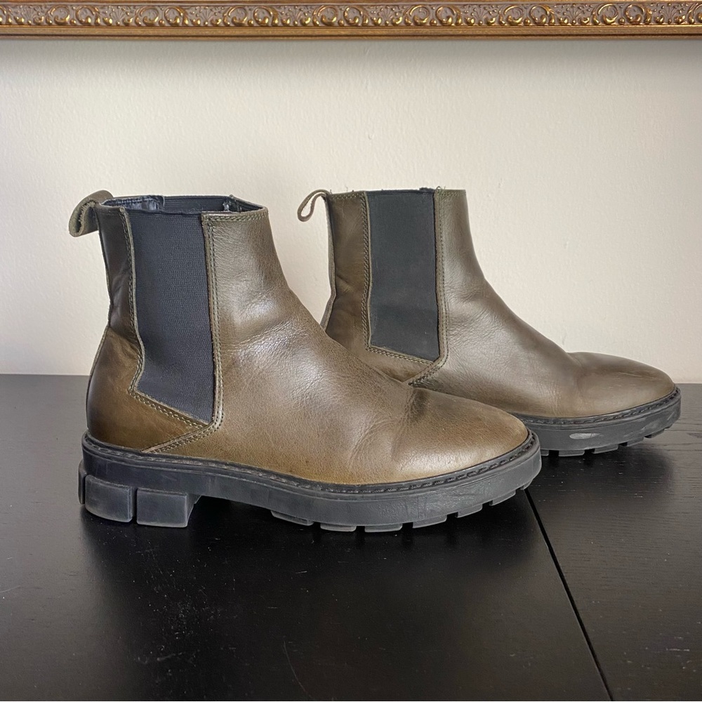 Chelsea Boots